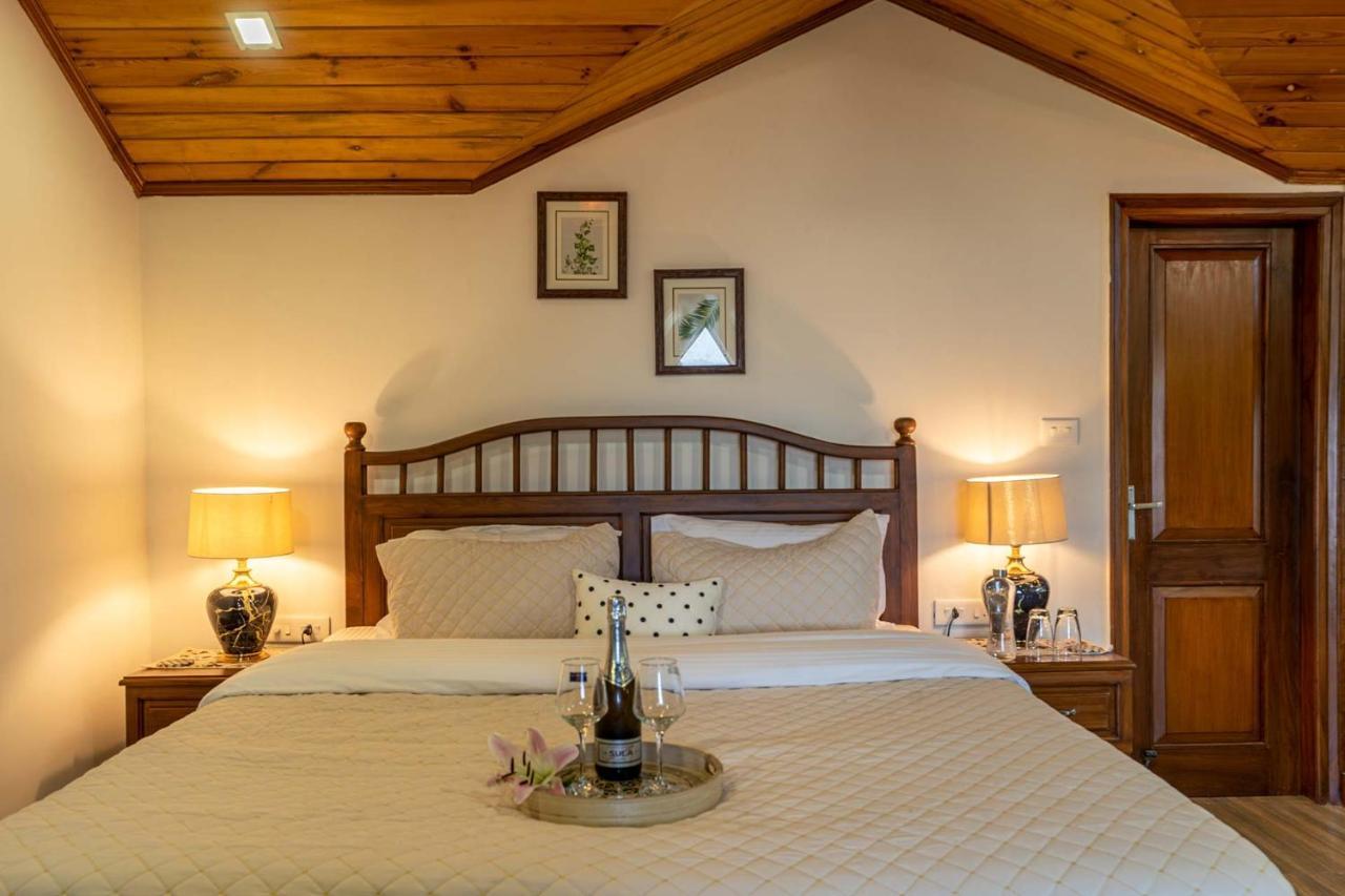Stayvista At Floradale W Jacuzzi & Wood-Fire Pizza Kasauli Exterior foto