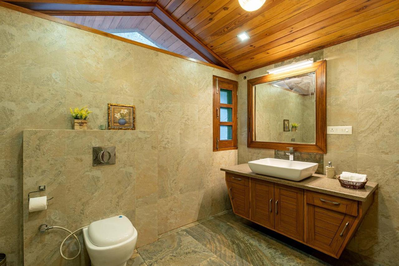 Stayvista At Floradale W Jacuzzi & Wood-Fire Pizza Kasauli Exterior foto